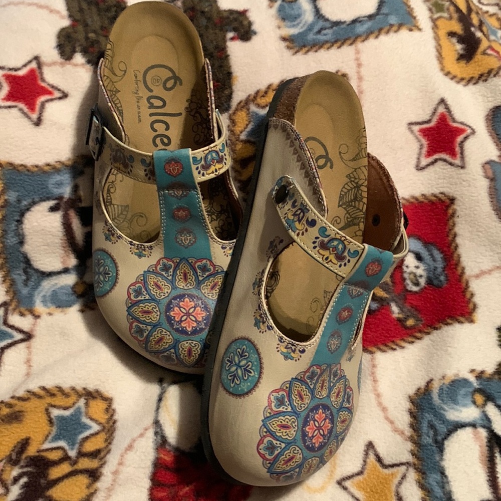 Cork Bed clogs